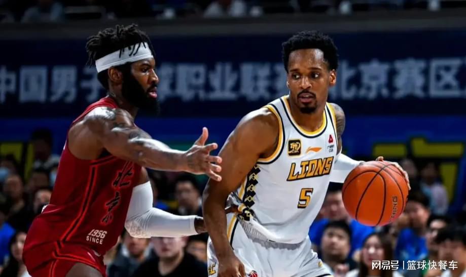 欧冠比赛直播-CBA第一争冠热门杀疯了!15战豪取14胜1负:京粤沪都要靠边站?